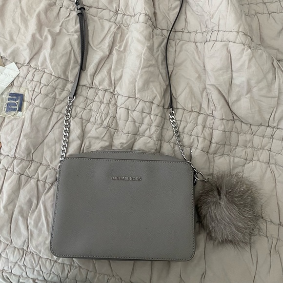 Michael Kors Jet Set Crossbody - Picture 2 of 9